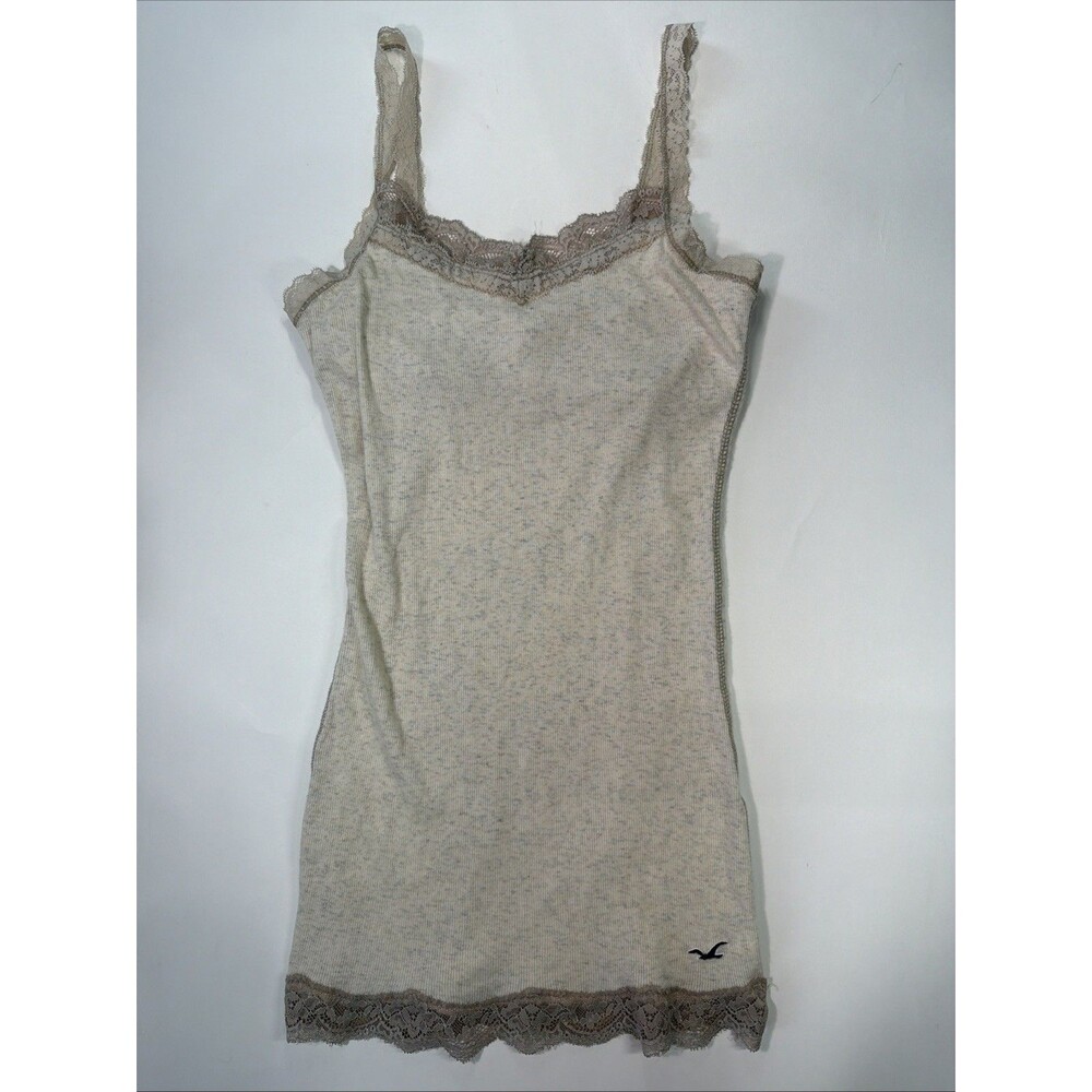 Hollister Women’s Cami Tank With Built In Shelf Bra And Lace Details Size Medium